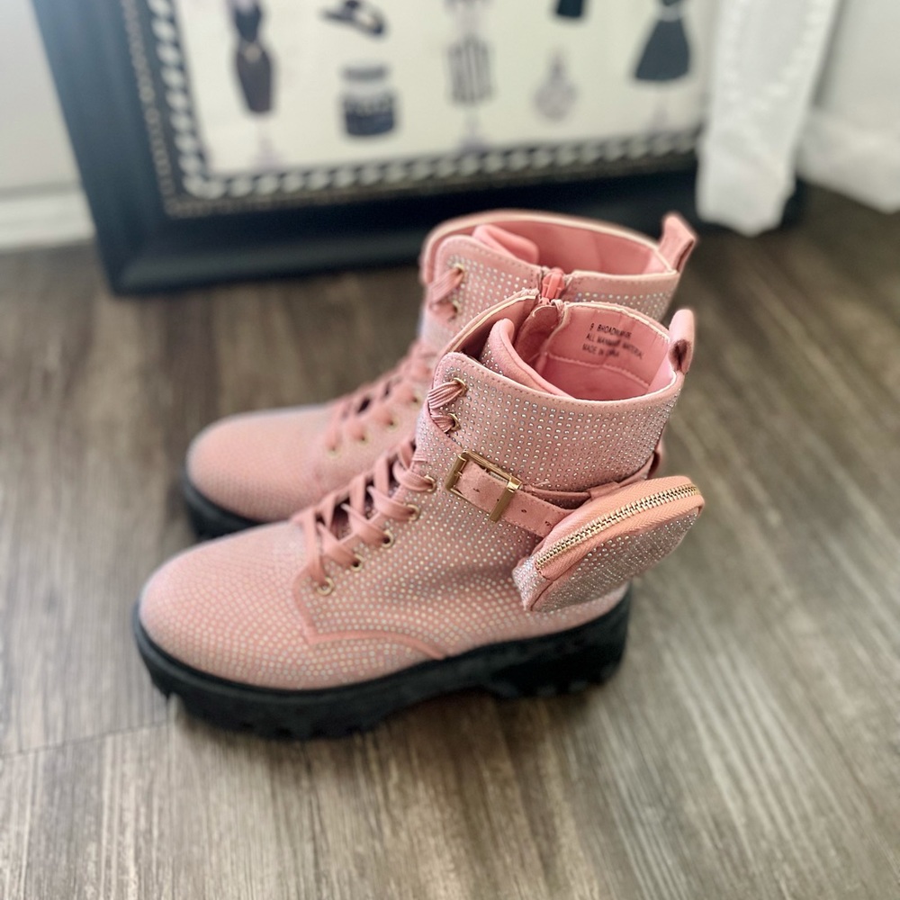 Pink Rhinestone Platform Pouch Boots Size 9